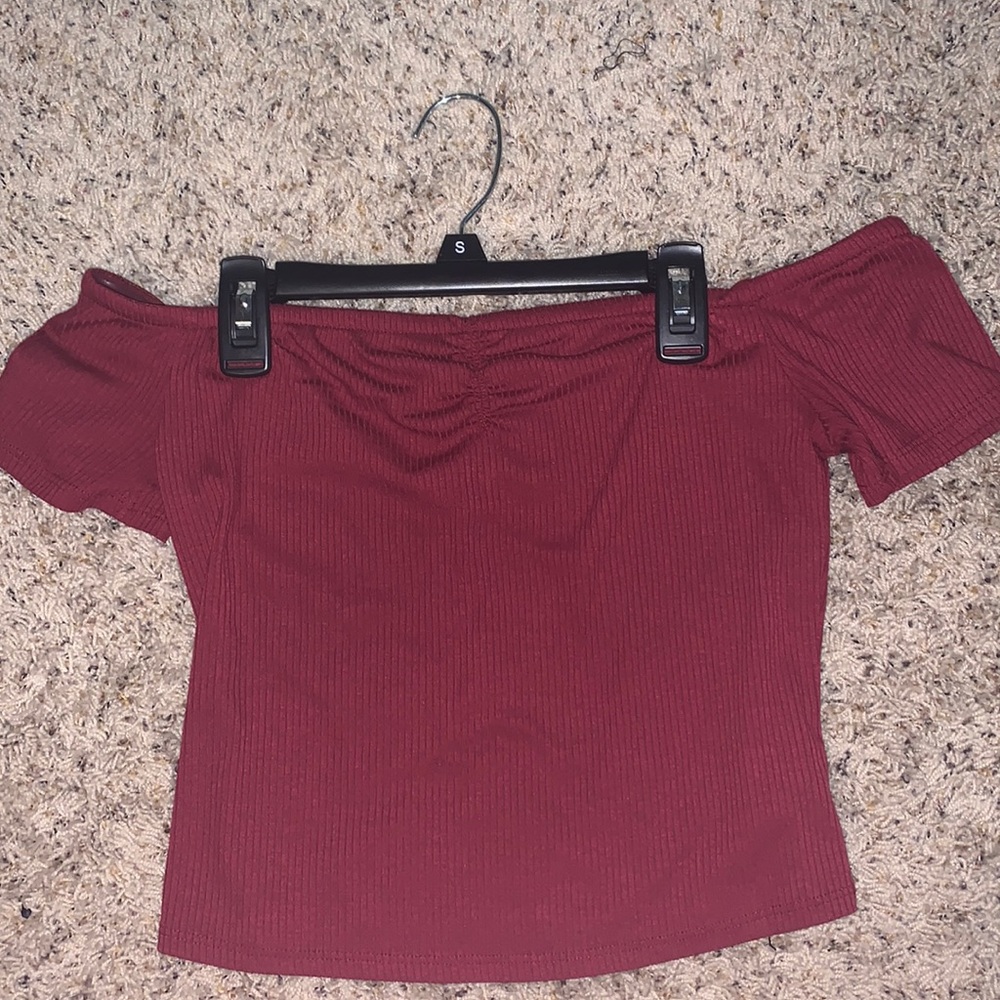 Maroon off the shoulders crop top